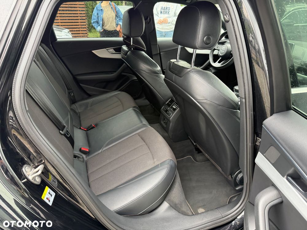 Audi A4 Avant 2.0 TDI DPF clean diesel multitronic S line Sportpaket - 32
