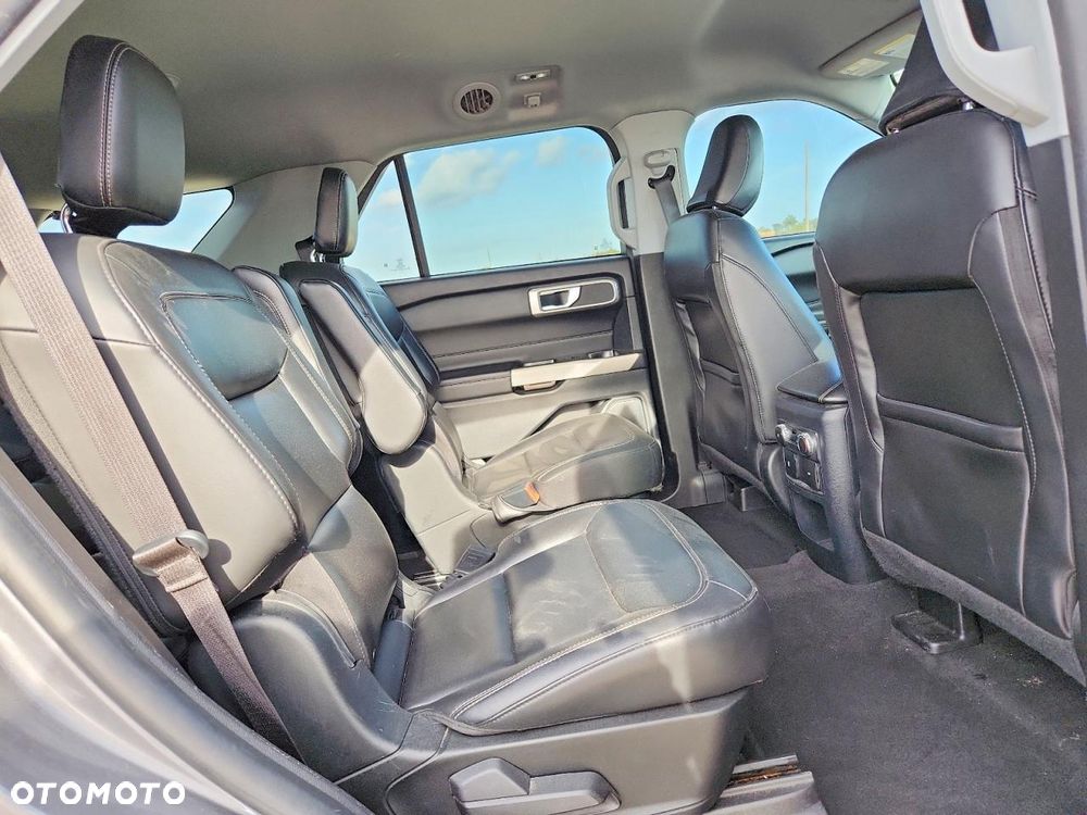 Ford Explorer - 10
