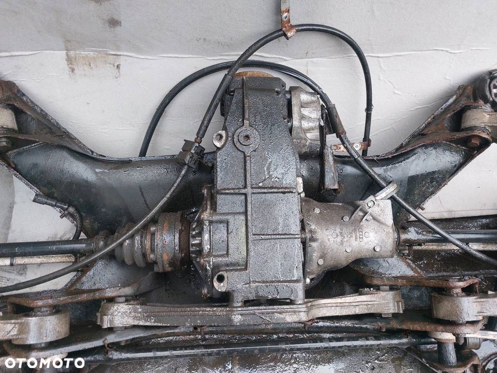 BELKA OŚ KOMPLETNE ZAWIESZENIE TYŁ AUDI A8 D2 4.2 V8 - 2