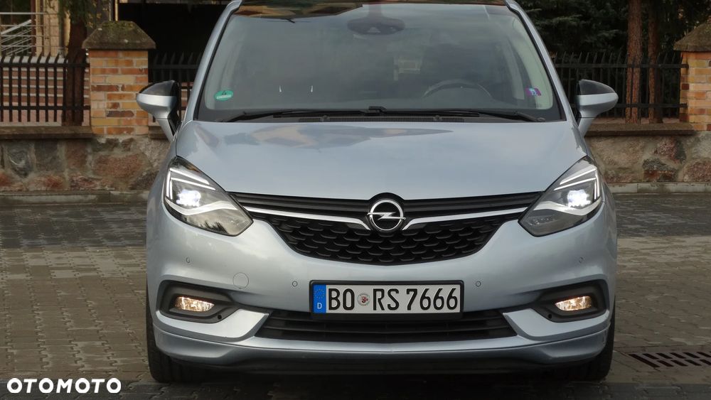 Opel Zafira 2.0 D (CDTI ecoFLEX) Start/Stop Business Innovation - 35