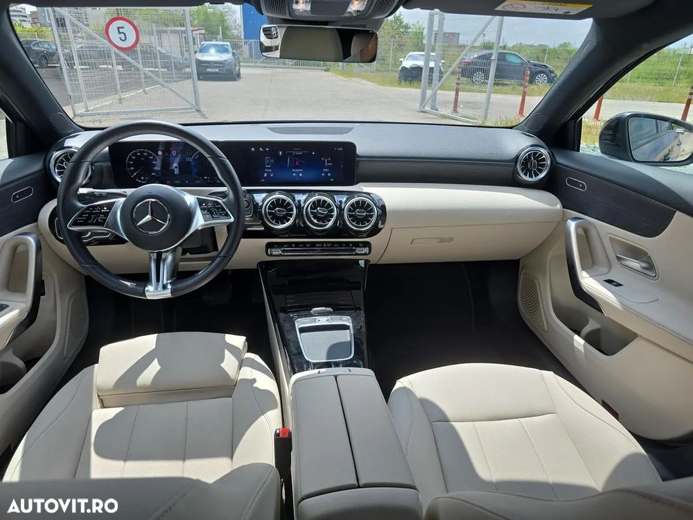 Mercedes-Benz A 250 e 8G-DCT - 12