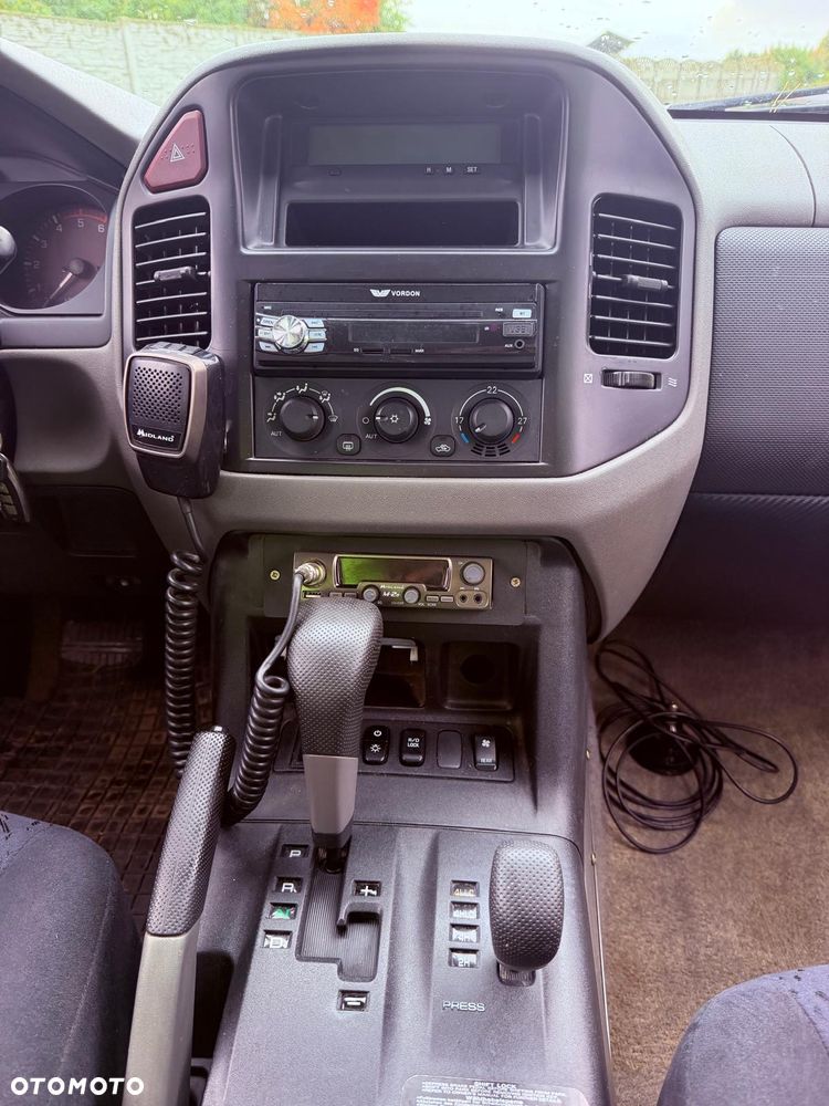 Mitsubishi Pajero 3.2 DID 7os - 12