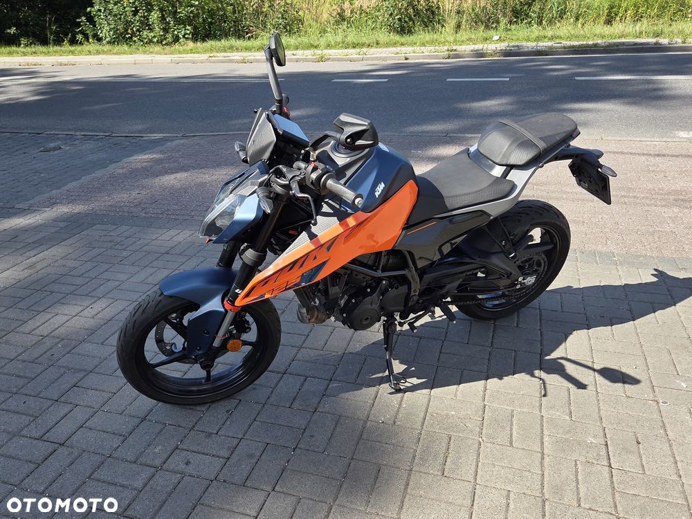 KTM Duke 125 - 23