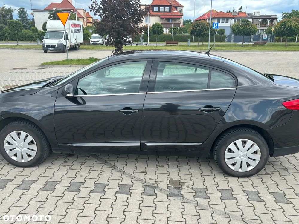 Renault Fluence ver-1-5-dci-expression - 9