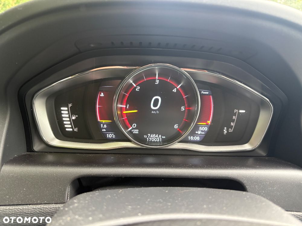 Volvo XC 60 D5 AWD Momentum - 7