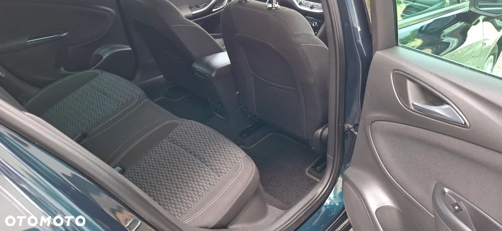 Opel Astra 1.4 Turbo Business - 24