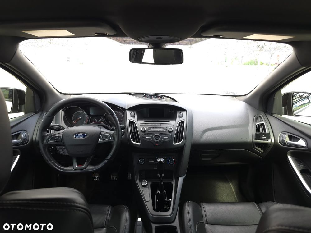 Ford Focus - 35