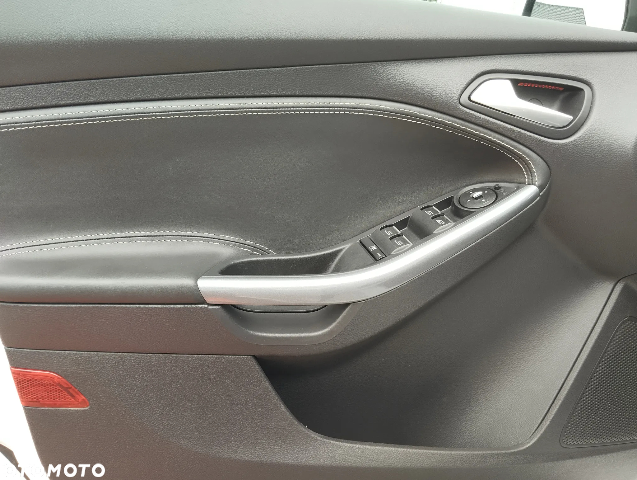 Ford Focus 1.6 EcoBoost Start-Stopp-System Champions Edition - 26