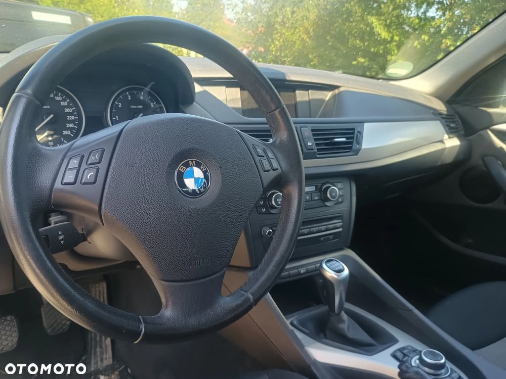BMW X1 sDrive18i xLine - 7