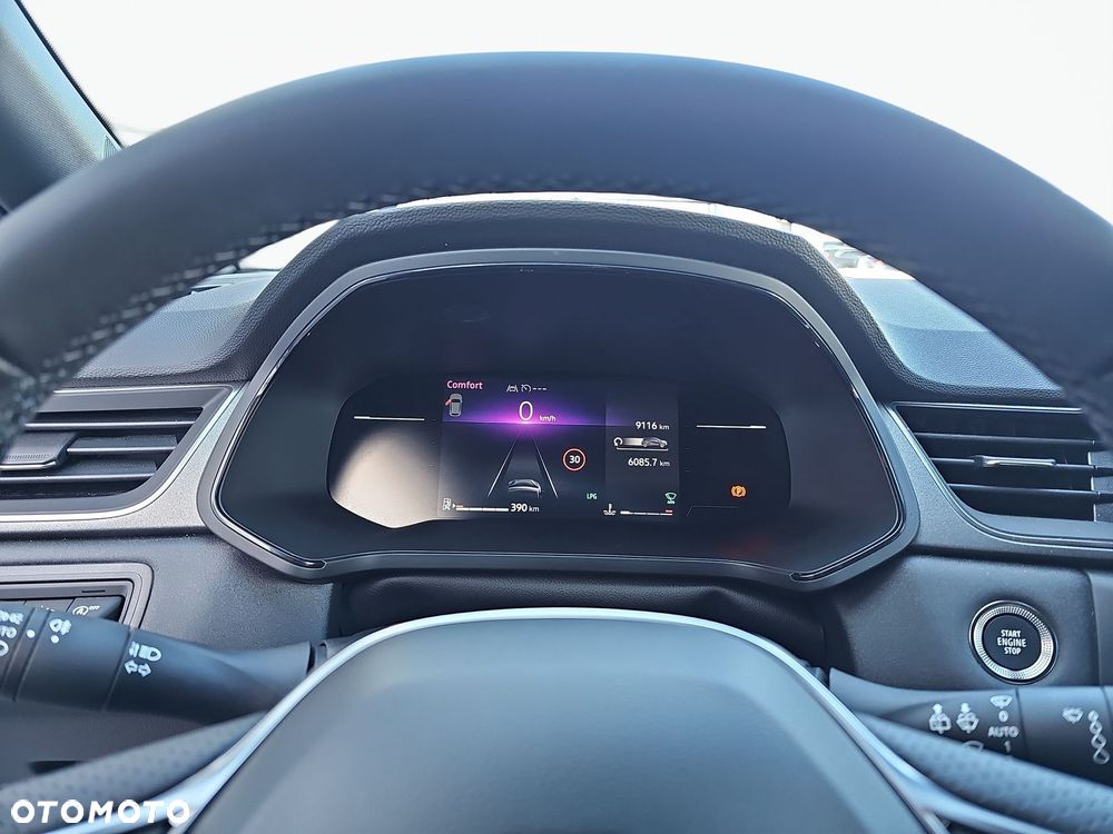 Renault Captur - 16