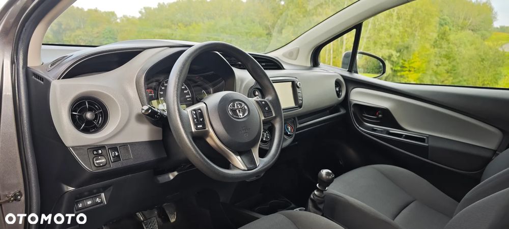 Toyota Yaris 1.5 Premium - 12