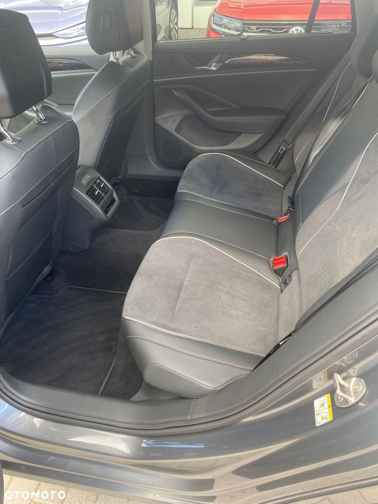 Volkswagen Passat Variant - 10