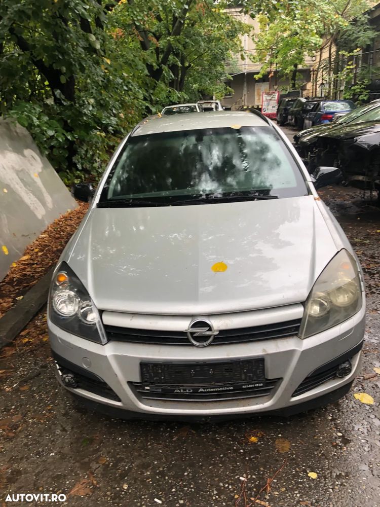 Dezmembrez Opel Astra H break gri argintiu 2007 1,7 CDTI - 2