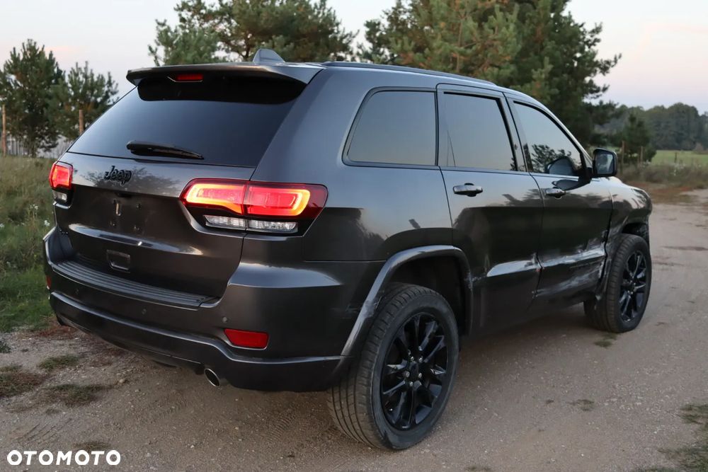 Jeep Grand Cherokee - 9