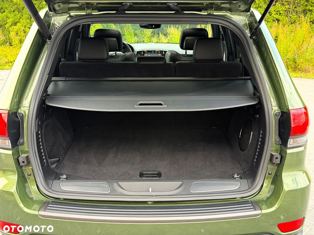 Jeep Grand Cherokee - 30