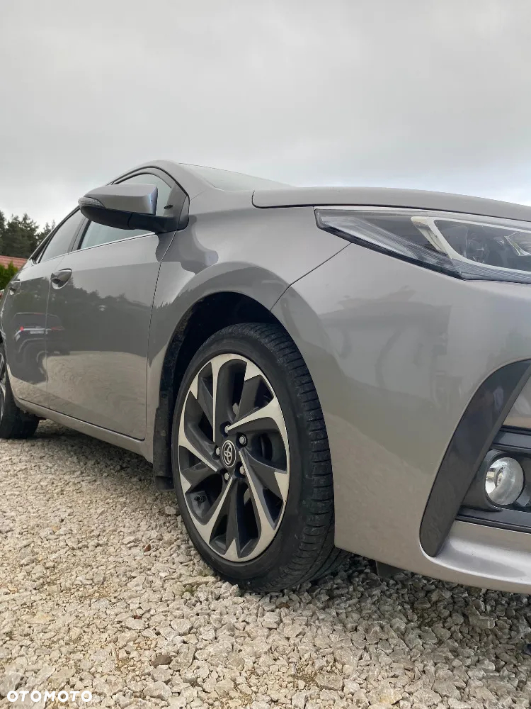 Toyota Corolla 1.6 Premium - 6