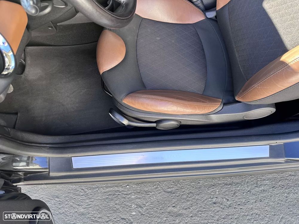 MINI 3 Portas Cooper D - 18