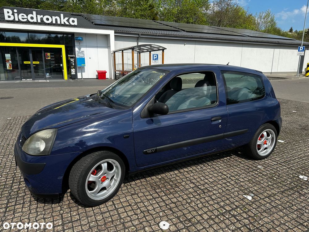 Renault Clio - 11