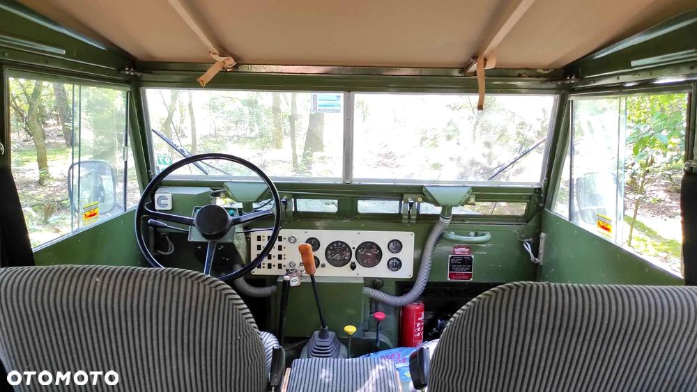 Land Rover Defender - 7