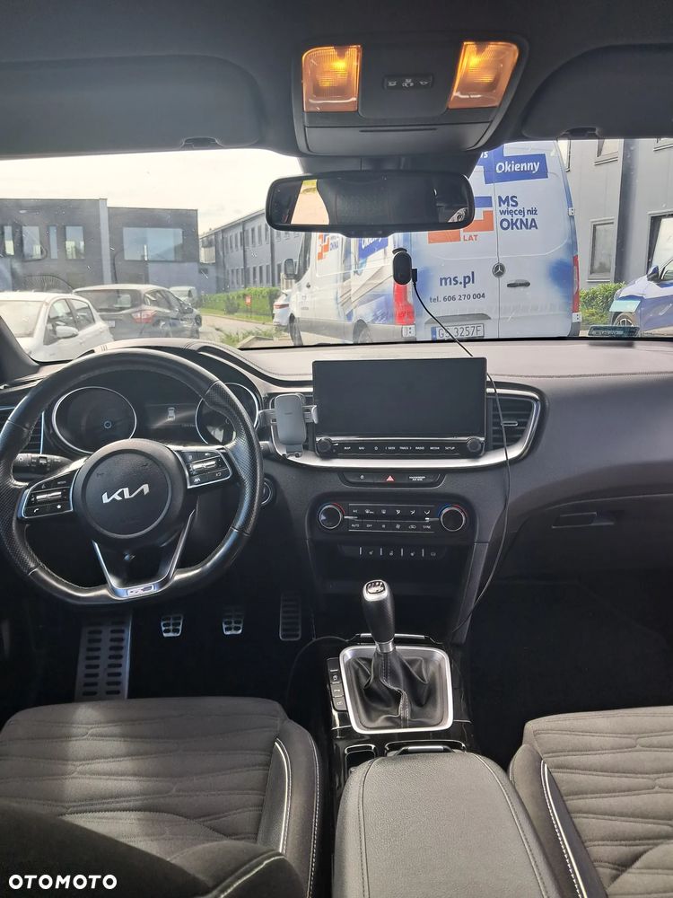 Kia ProCeed - 13