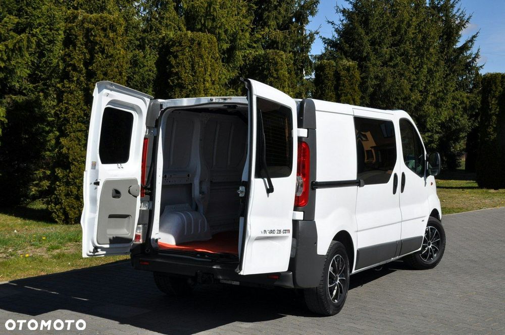 Opel Vivaro - 9