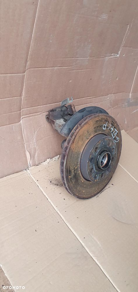 Zwrotnica piasta lewy przód VW Golf VI 6 Plus 1.6 TDI - 3