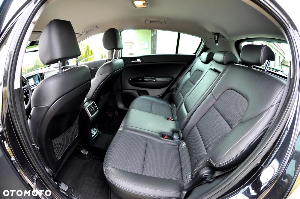 Kia Sportage 1.6 GDI Black Edition 2WD - 28