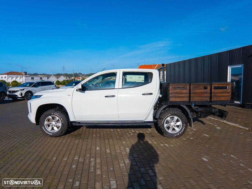 Mitsubishi L200 2.3 DI-D CD Invite 4WD - 6