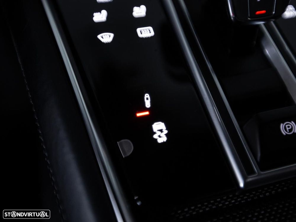 Porsche Panamera Turbo - 32