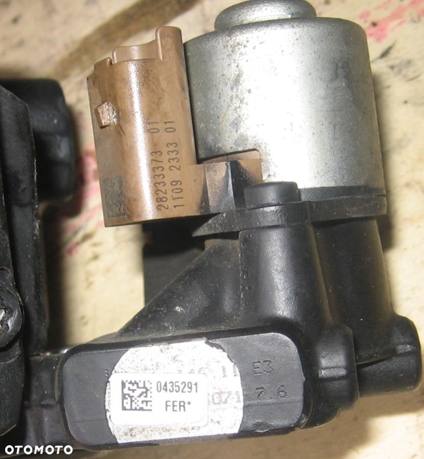 pompa wtryskowa paliwa PEUGEOT PARTNER CITROEN C5 2.0 HDI - 6