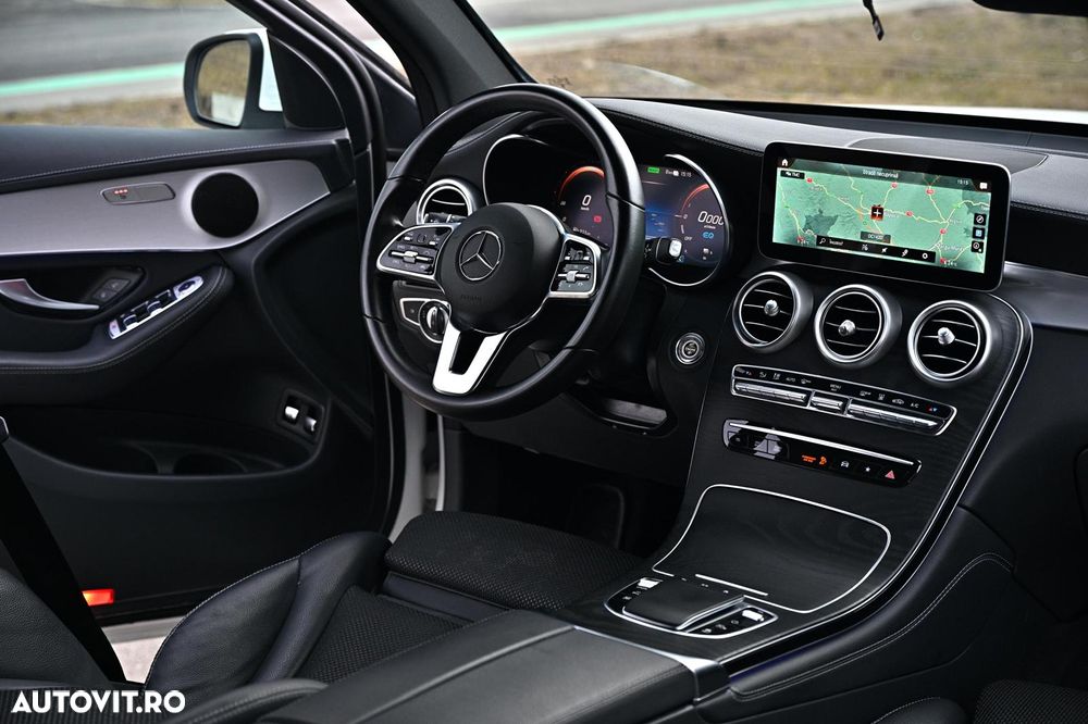Mercedes-Benz GLC 300 e 4MATIC - 13
