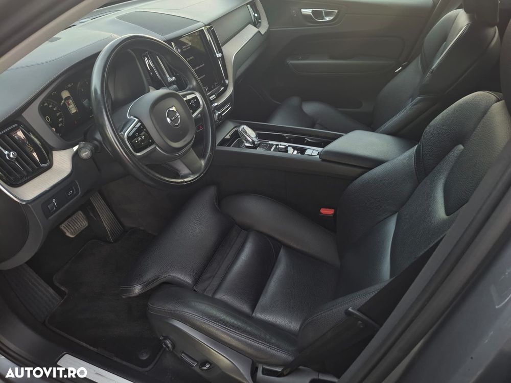VOLVO XC60 2021 — imagine 13