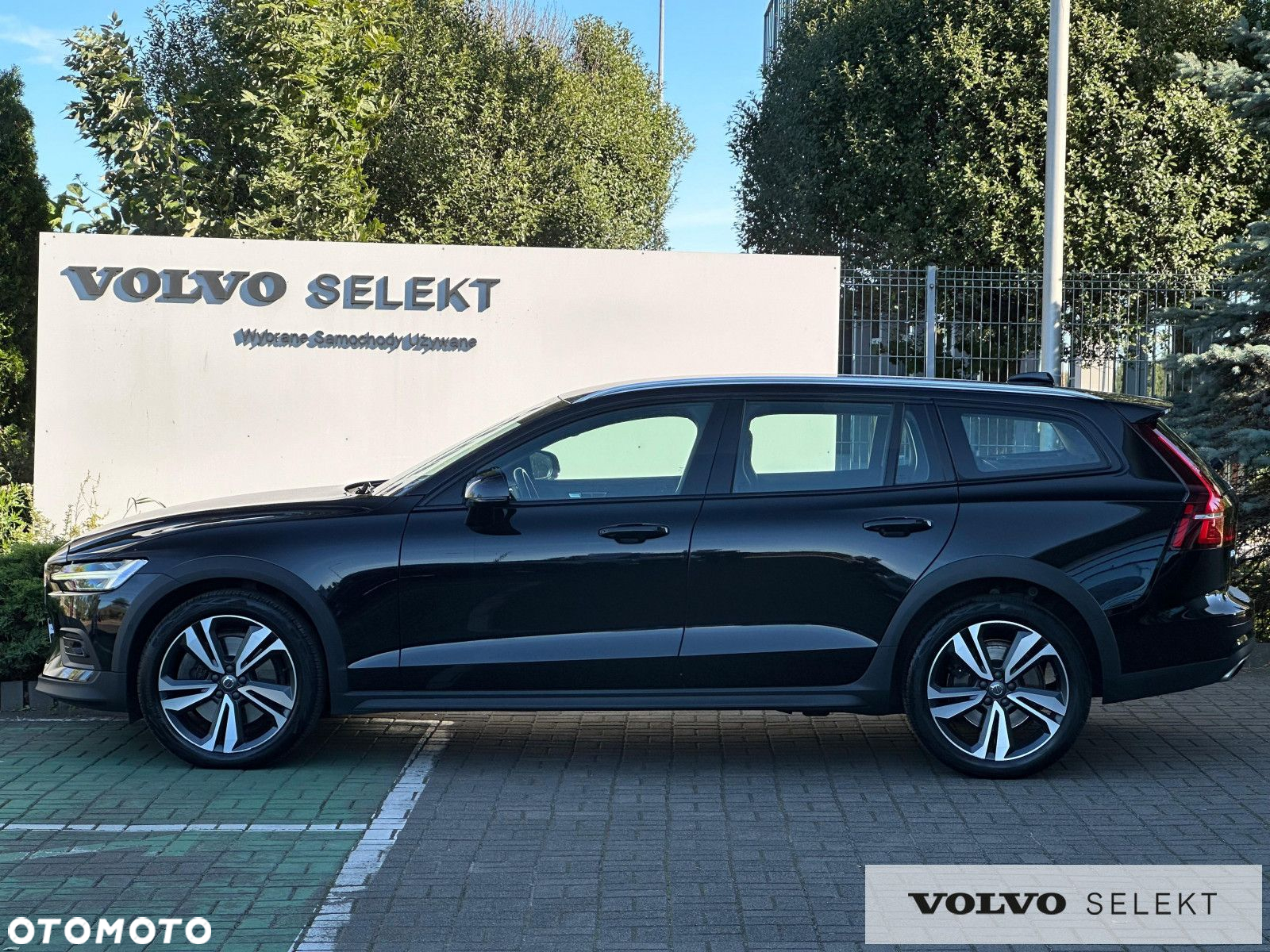 Volvo V60 Cross Country - 5