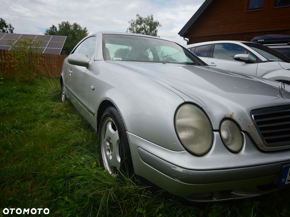 Mercedes-Benz CLK - 11