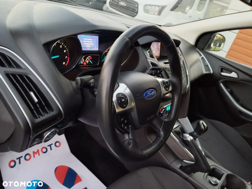 Ford Focus 1.0 EcoBoost Titanium - 24