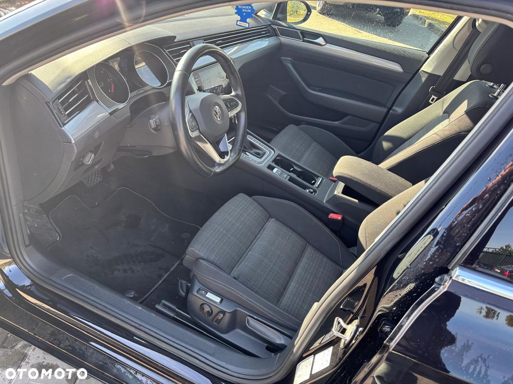 Volkswagen Passat Variant 2.0 TDI SCR DSG Business - 5