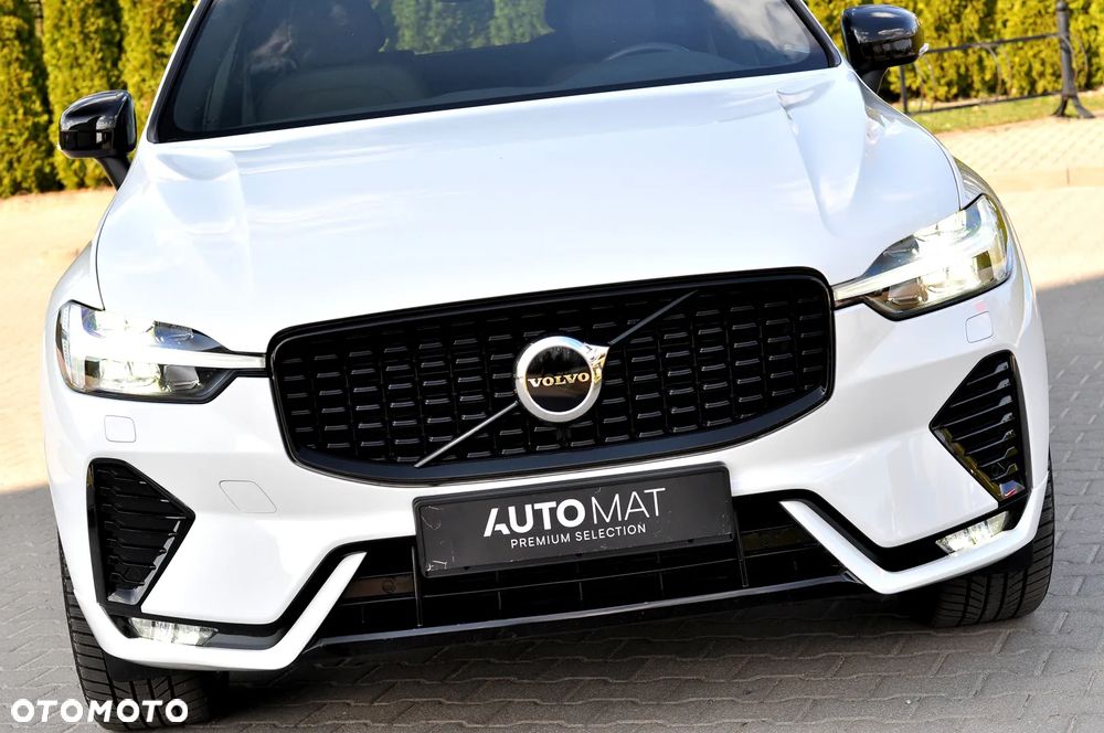 Volvo XC 60 B4 D AWD Plus Dark - 8