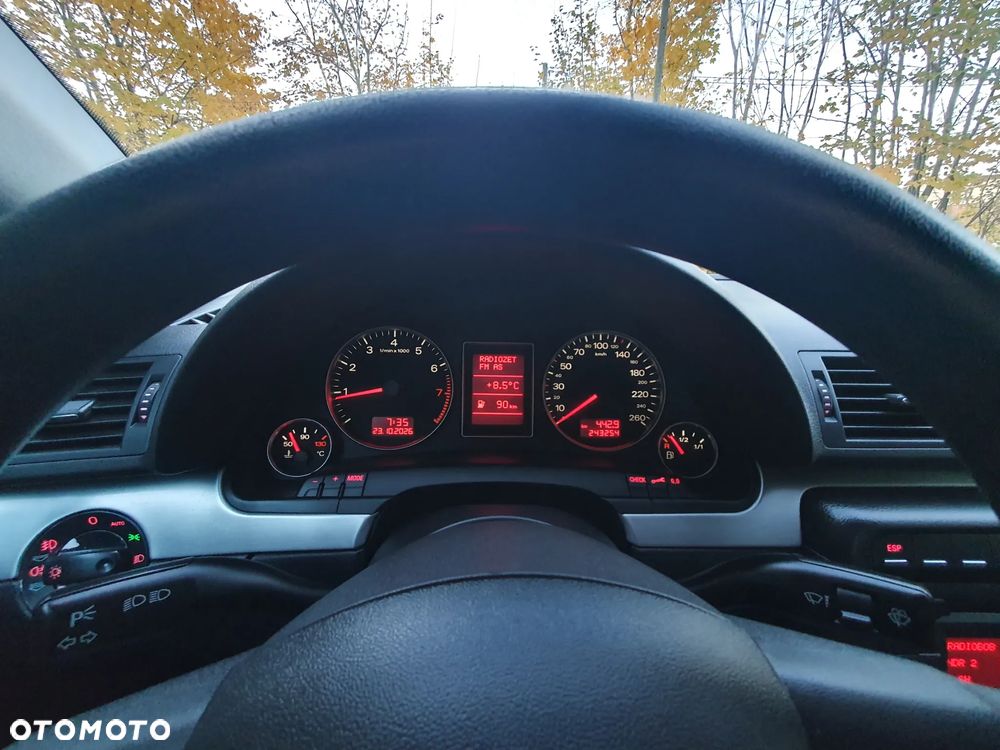 Audi A4 Limousine - 13