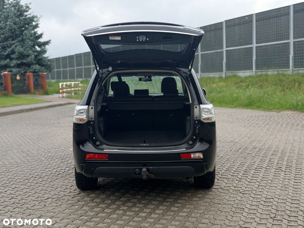 Mitsubishi Outlander - 9