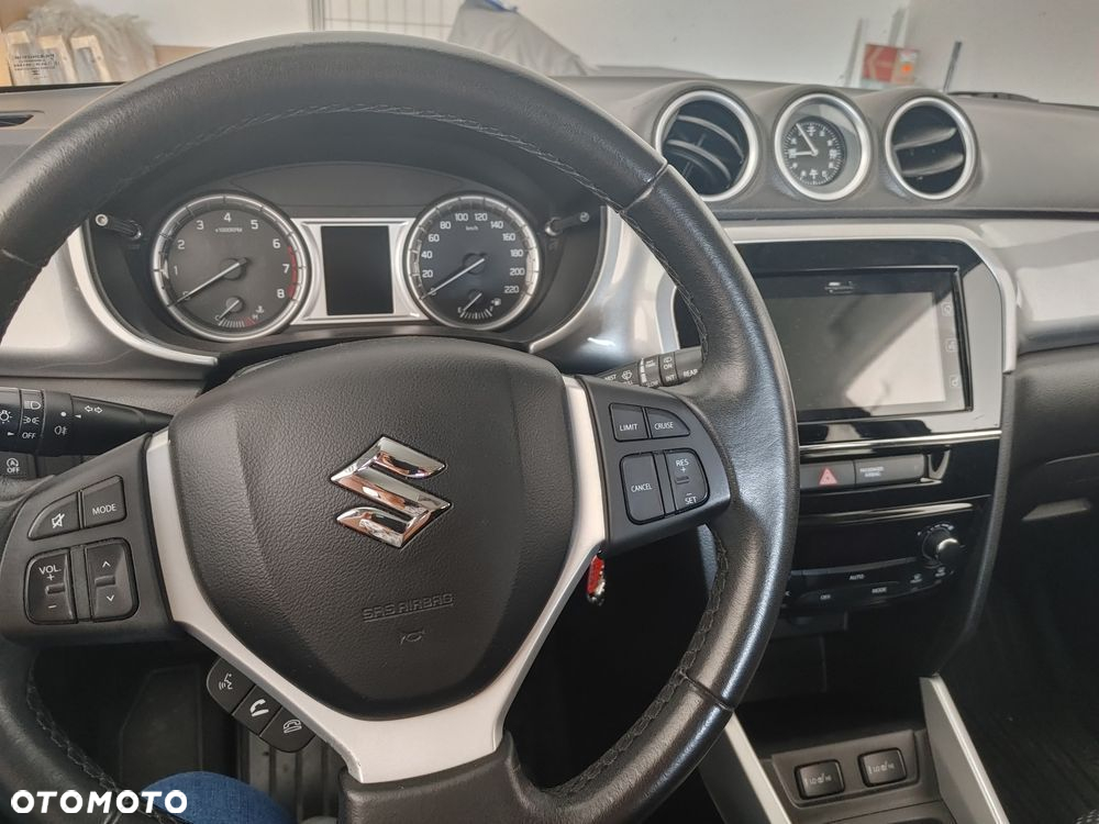 Suzuki Vitara - 11