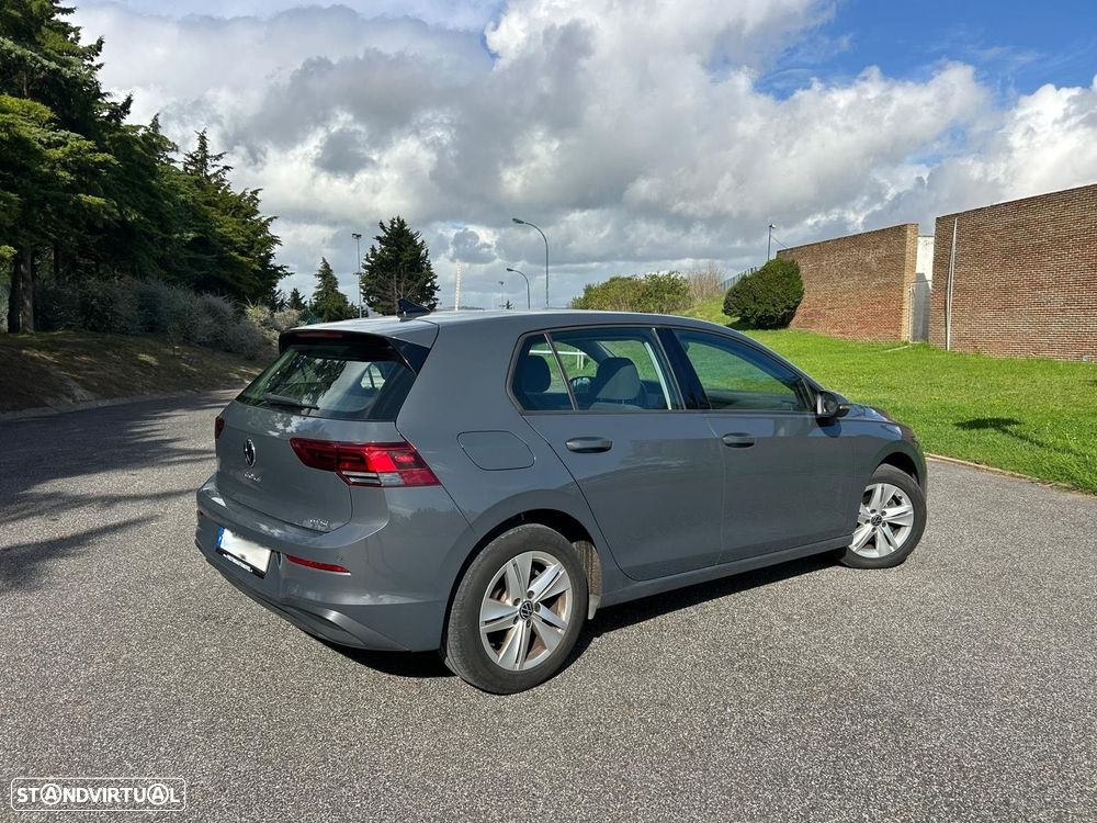 VW Golf 1.0 eTSI Life DSG - 17