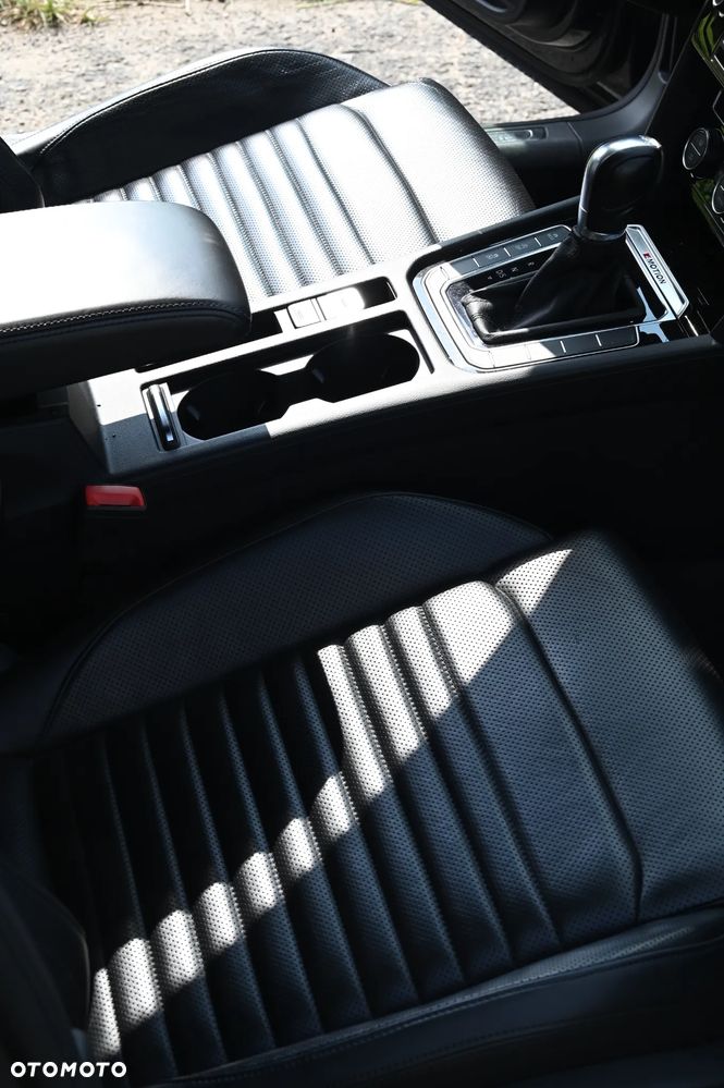 Volkswagen Passat 2.0 TDI Bi-Turbo BMT 4Mot Highline DSG - 15