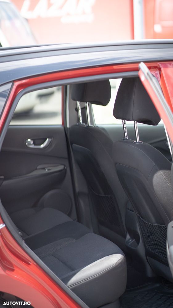 Hyundai KONA - 8