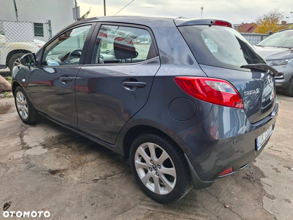 Mazda 2 - 6