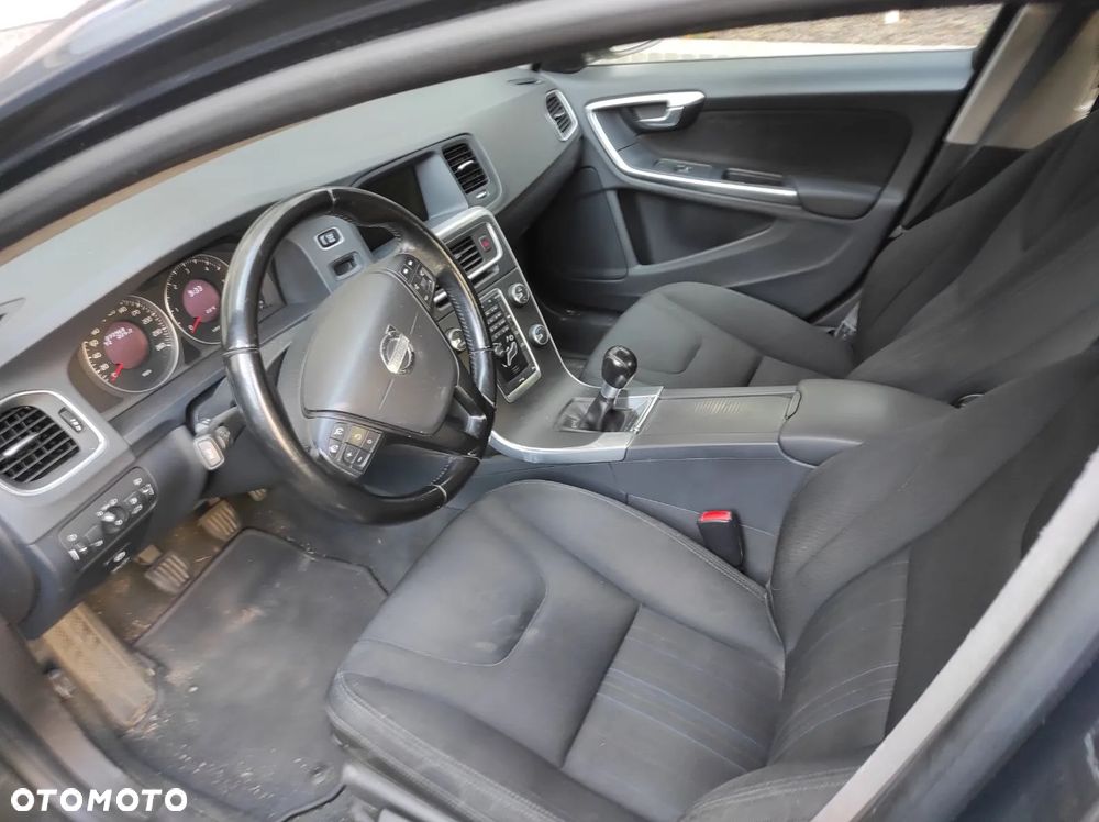 Volvo S60 D2 Summum - 4