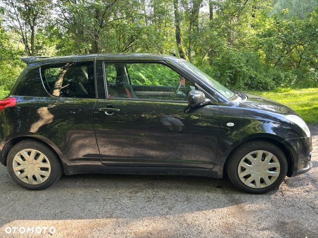 Suzuki Swift - 3