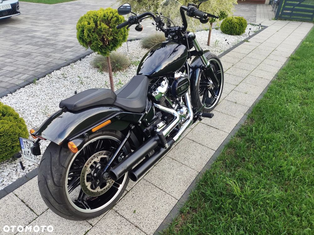 Harley-Davidson Softail Breakout - 2