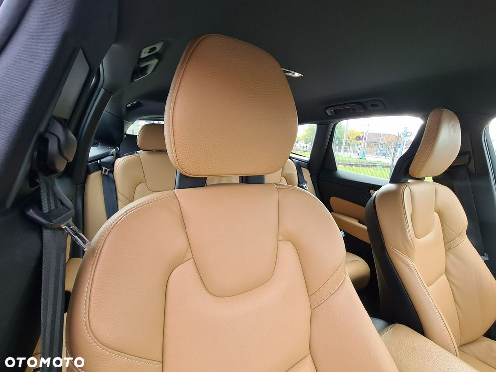 Volvo XC 60 D5 AWD Inscription - 27