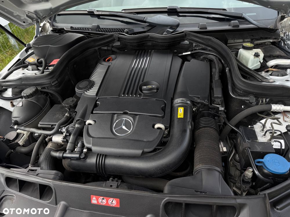 Mercedes-Benz Klasa C 250 CGI Automatik BlueEFFICIENCY Avantgarde - 40