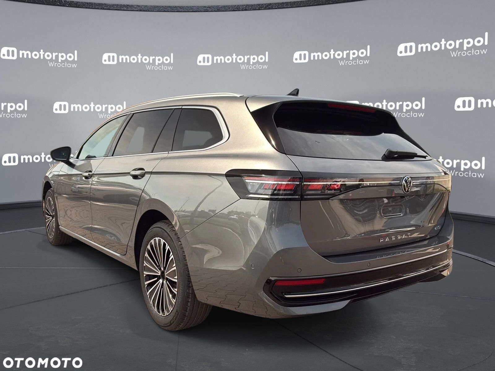 Volkswagen Passat - 8